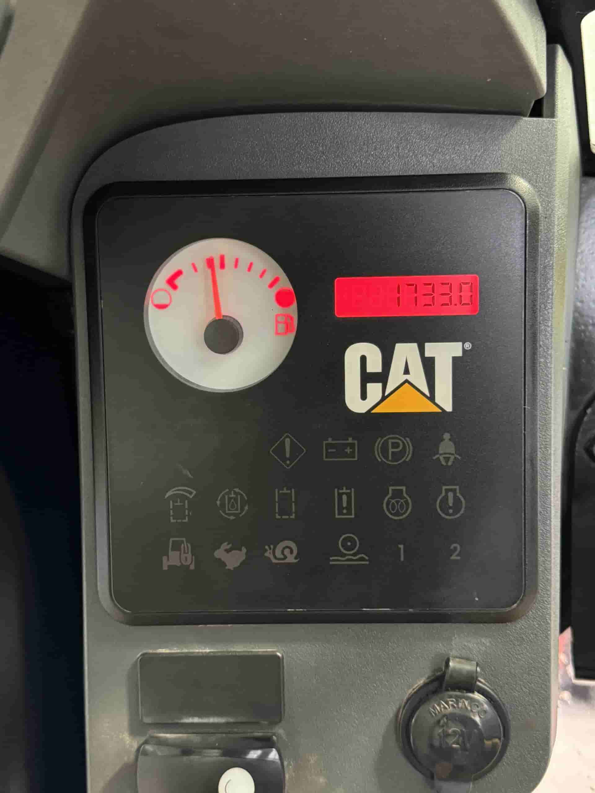 2009 CAT 299C Pre-Emissions
